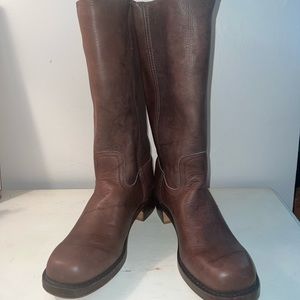 FRYE campus boot (NEW! Never worn) size 11 dark brown
